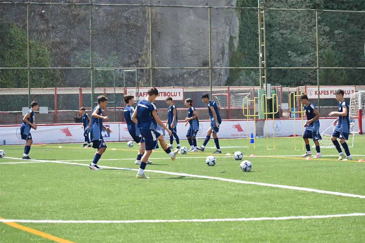 ALTINORDU U15 TAKIMIMIZ ÇALIŞMALARINA DEVAM EDİYOR